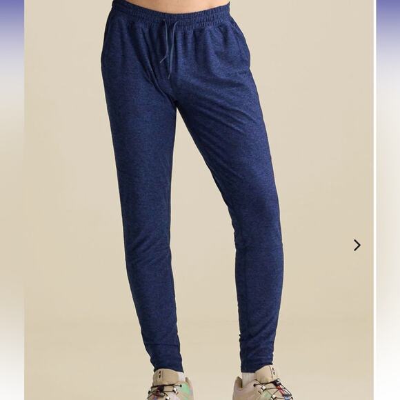 Outdoor Voices Cloudknit Slim Sweatpants size medium in navy - Picture 1 of 7